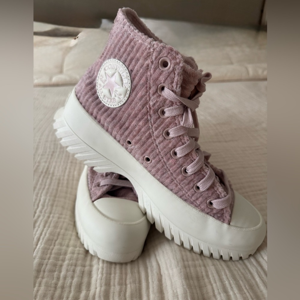 Converse Women's Ribbed Pink High-Tops